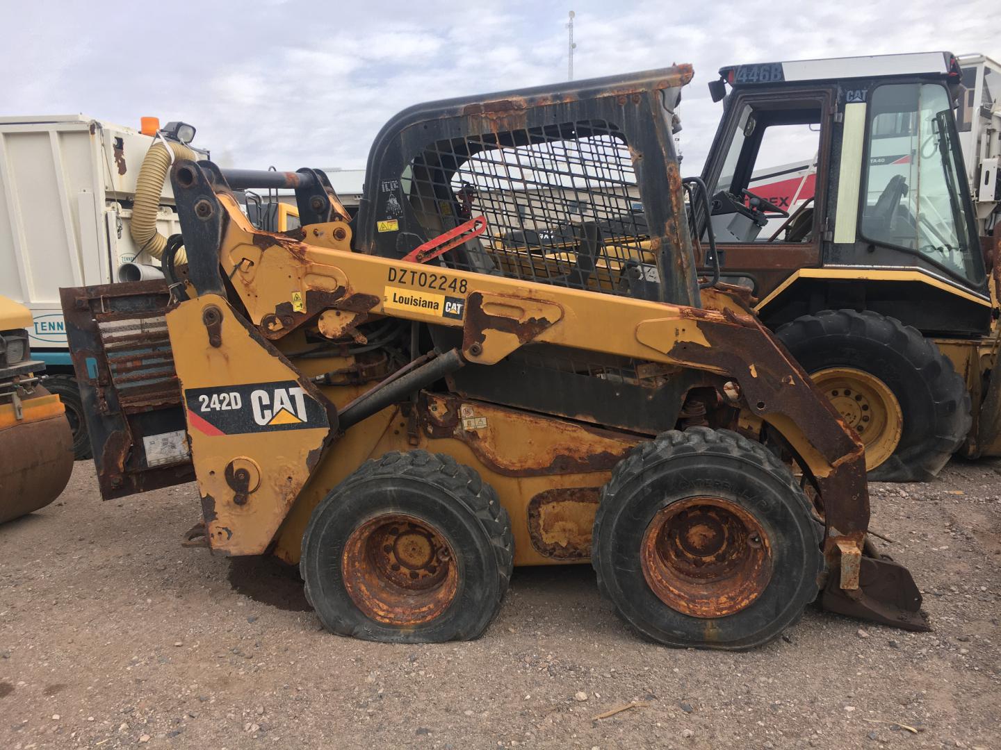 ./imagenes/INVOICE/2019/16561/MINICARGADOR CAT 242D PARA PARTES (1).JPG